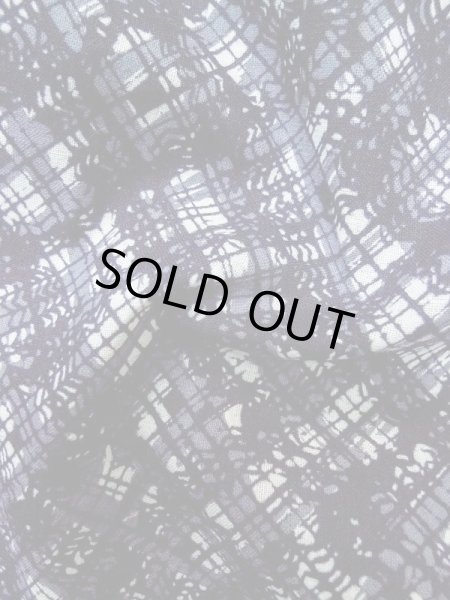 画像10: M0301C  浴衣（日本製） 女性用着物  綿   青, 抽象的模様 【中古】 【USED】 【リサイクル】 ★★★☆☆ (10)