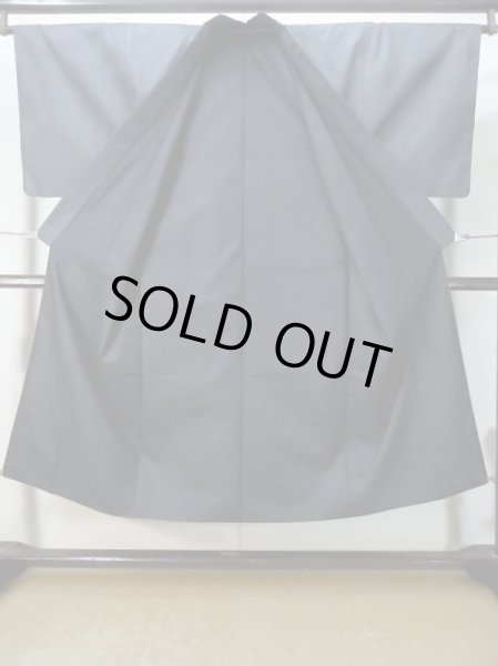 画像2: M0301S  男性用着物 男性用着物  シルク（正絹） 淡い 深い 青, 亀甲 【中古】 【USED】 【リサイクル】 ★★★☆☆ (2)