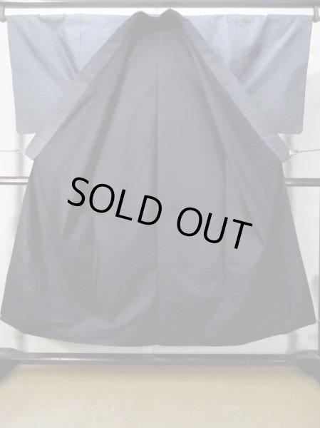 画像2: M0301T  男性用着物 男性用着物  シルク（正絹） 淡い 深い 青, 抽象的模様 【中古】 【USED】 【リサイクル】 ★★★☆☆ (2)