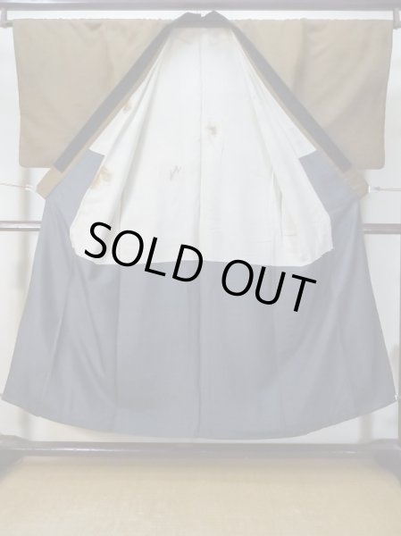 画像2: M0301Y  男性用着物 男性用着物 綿入り シルク（正絹）   茶色, 縞 【中古】 【USED】 【リサイクル】 ★☆☆☆☆ (2)