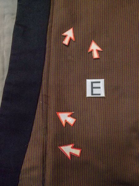 画像17: M0301Y  男性用着物 男性用着物 綿入り シルク(正絹)   茶色, 縞 【中古】 【USED】 【リサイクル】 ★☆☆☆☆ (17)