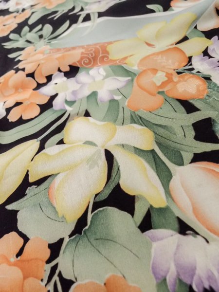 画像11: M0307A  小紋 女性用着物 地紋:竹垣柄、柄:本 シルク(正絹)   黒, 花 【中古】 【USED】 【リサイクル】 ★☆☆☆☆ (11)