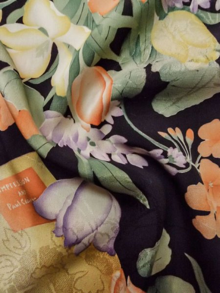 画像12: M0307A  小紋 女性用着物 地紋:竹垣柄、柄:本 シルク(正絹)   黒, 花 【中古】 【USED】 【リサイクル】 ★☆☆☆☆ (12)