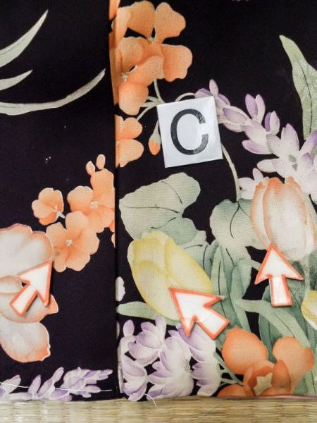 画像17: M0307A  小紋 女性用着物 地紋:竹垣柄、柄:本 シルク(正絹)   黒, 花 【中古】 【USED】 【リサイクル】 ★☆☆☆☆ (17)