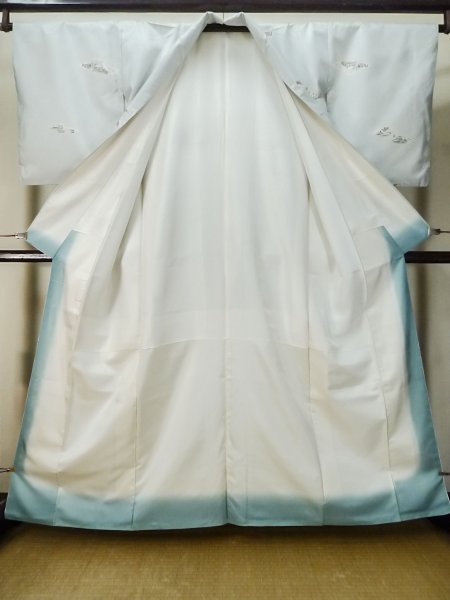 画像2: M0307B  小紋 女性用着物  シルク(正絹)   白, 菊 【中古】 【USED】 【リサイクル】 ★★☆☆☆ (2)