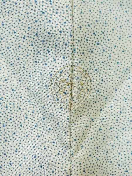 画像3: M0307B  小紋 女性用着物  シルク(正絹)   白, 菊 【中古】 【USED】 【リサイクル】 ★★☆☆☆ (3)