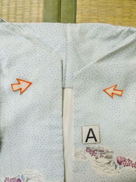 画像15: M0307B  小紋 女性用着物  シルク(正絹)   白, 菊 【中古】 【USED】 【リサイクル】 ★★☆☆☆ (15)