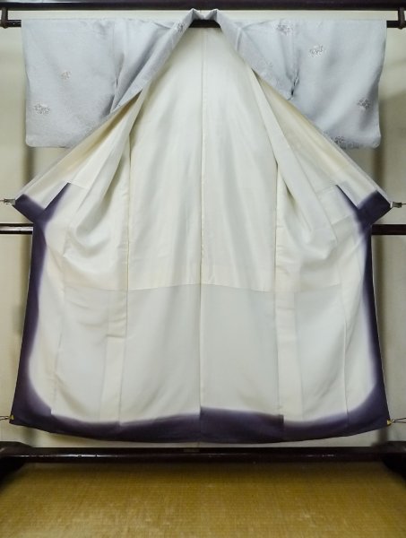 画像2: M0307D  小紋 女性用着物  シルク(正絹)   白, 菊 【中古】 【USED】 【リサイクル】 ★★☆☆☆ (2)