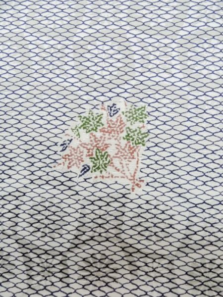 画像6: M0307D  小紋 女性用着物  シルク(正絹)   白, 菊 【中古】 【USED】 【リサイクル】 ★★☆☆☆ (6)