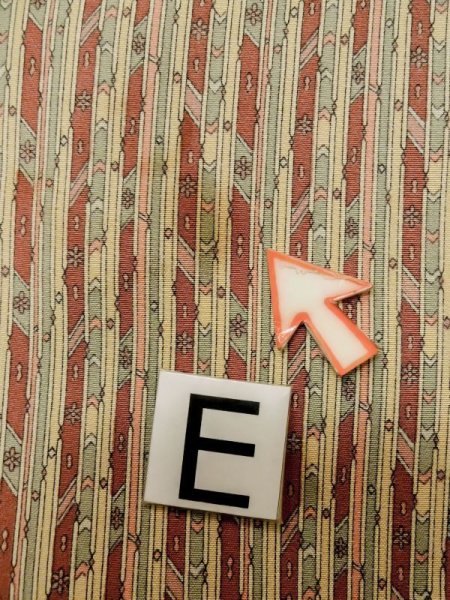 画像16: M0307E  小紋 女性用着物  シルク(正絹)  淡い ベージュ, 縞 【中古】 【USED】 【リサイクル】 ★★☆☆☆ (16)