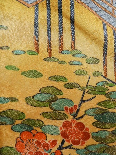 画像10: M0307G  小紋 女性用着物  シルク(正絹)  光沢のある 山吹, 桜 【中古】 【USED】 【リサイクル】 ★★★★☆ (10)