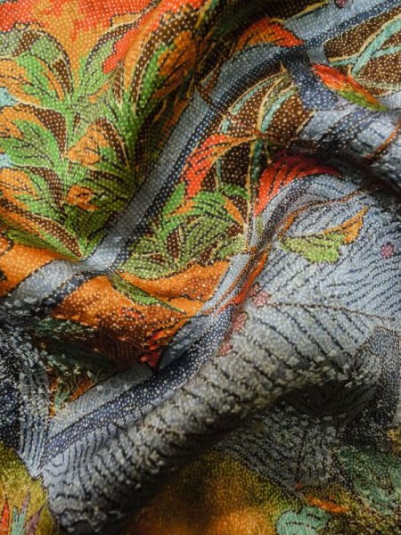 画像16: M0307G  小紋 女性用着物  シルク(正絹)  光沢のある 山吹, 桜 【中古】 【USED】 【リサイクル】 ★★★★☆ (16)