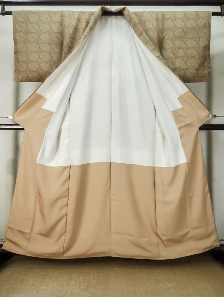 画像2: M0307I  小紋 女性用着物  シルク(正絹) 淡い 深い 茶色, 菱 淡い【中古】 【USED】 【リサイクル】 ★★★★☆ (2)