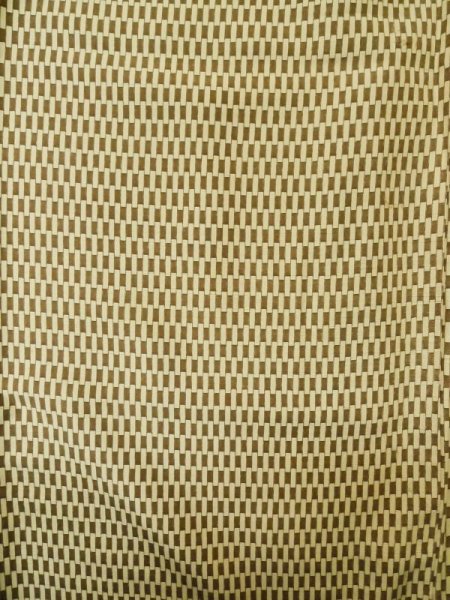 画像4: M0307J  小紋 女性用着物  シルク(正絹)   ベージュ, 幾何学模様 【中古】 【USED】 【リサイクル】 ★★★☆☆ (4)