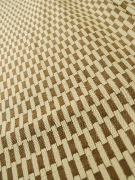 画像8: M0307J  小紋 女性用着物  シルク(正絹)   ベージュ, 幾何学模様 【中古】 【USED】 【リサイクル】 ★★★☆☆ (8)