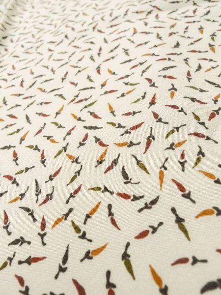 画像7: M0307K  小紋 女性用着物 唐辛子柄 シルク(正絹)   オフ ホワイト,  【中古】 【USED】 【リサイクル】 ★★☆☆☆ (7)