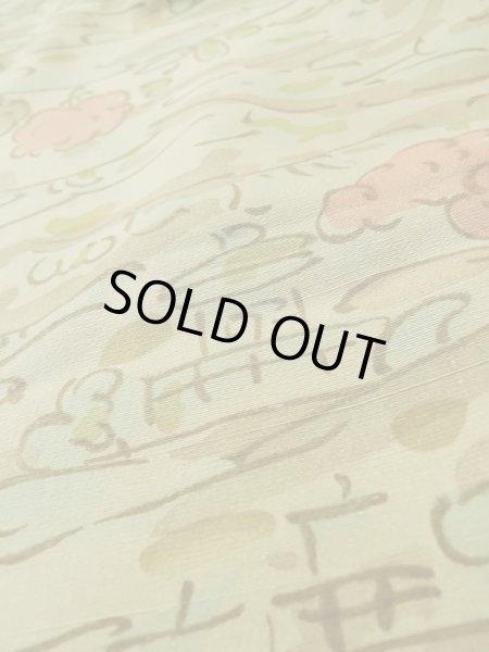 画像8: M0307L  小紋 女性用着物  シルク（正絹） 淡い 薄い トープ, 抽象的模様 【中古】 【USED】 【リサイクル】 ★★☆☆☆ (8)