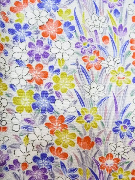 画像5: M0307M  小紋 女性用着物  シルク(正絹)   白, 花 【中古】 【USED】 【リサイクル】 ★★★☆☆ (5)