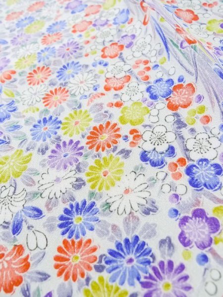 画像10: M0307M  小紋 女性用着物  シルク(正絹)   白, 花 【中古】 【USED】 【リサイクル】 ★★★☆☆ (10)