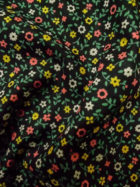 画像10: M0307N  小紋 女性用着物  綿   黒, 花 【中古】 【USED】 【リサイクル】 ★★★☆☆ (10)