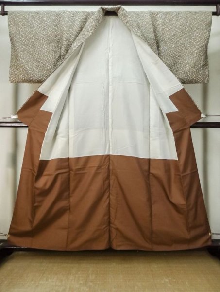 画像2: M0307O  小紋 女性用着物  シルク(正絹)   ベージュ, 抽象的模様 【中古】 【USED】 【リサイクル】 ★☆☆☆☆ (2)