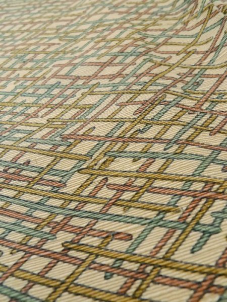 画像8: M0307O  小紋 女性用着物  シルク(正絹)   ベージュ, 抽象的模様 【中古】 【USED】 【リサイクル】 ★☆☆☆☆ (8)