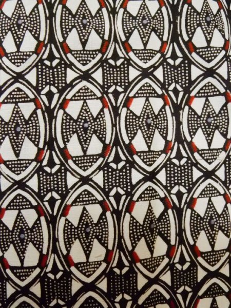 画像5: M0307Q  小紋 女性用着物  シルク(正絹)   黒, 抽象的模様 【中古】 【USED】 【リサイクル】 ★★★☆☆ (5)