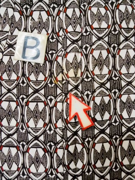 画像13: M0307Q  小紋 女性用着物  シルク(正絹)   黒, 抽象的模様 【中古】 【USED】 【リサイクル】 ★★★☆☆ (13)