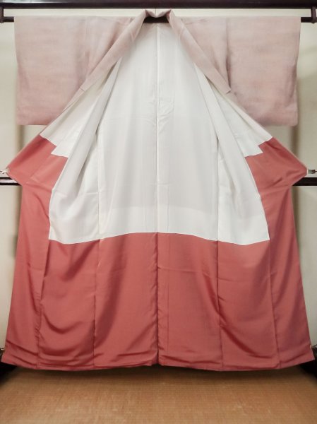 画像2: M0307R Mint  小紋 女性用着物  シルク(正絹) 淡い 薄い 赤色, 抽象的模様 【中古】 【USED】 【リサイクル】 ★★★★☆ (2)