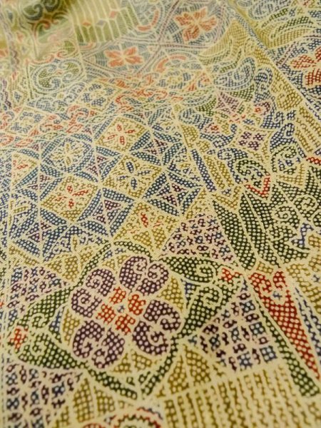 画像9: M0307U Mint  小紋 女性用着物  シルク(正絹) 淡い 薄い オリーブ, 小さな点々 【中古】 【USED】 【リサイクル】 ★★★★☆ (9)