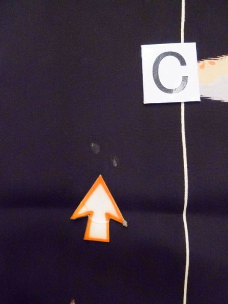 画像16: M0308B  小紋 女性用着物  シルク(正絹)   黒, 花 【中古】 【USED】 【リサイクル】 ★★☆☆☆ (16)