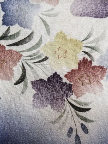 画像7: M0308C  単衣 女性用着物 朝顔柄 シルク(正絹)  淡い 水色, 花 【中古】 【USED】 【リサイクル】 ★★☆☆☆ (7)