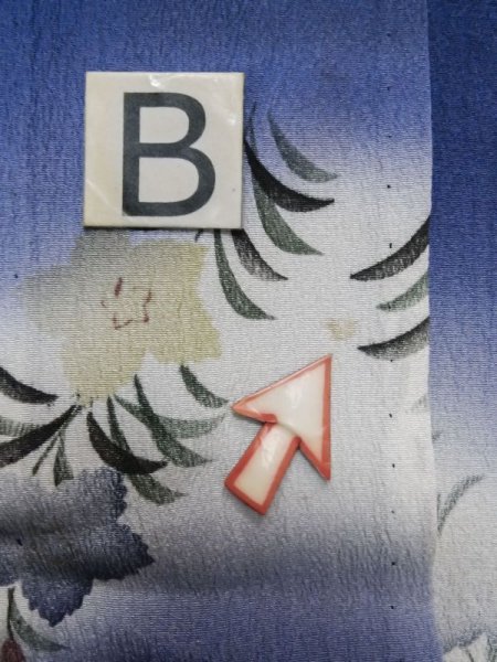 画像16: M0308C  単衣 女性用着物 朝顔柄 シルク(正絹)  淡い 水色, 花 【中古】 【USED】 【リサイクル】 ★★☆☆☆ (16)