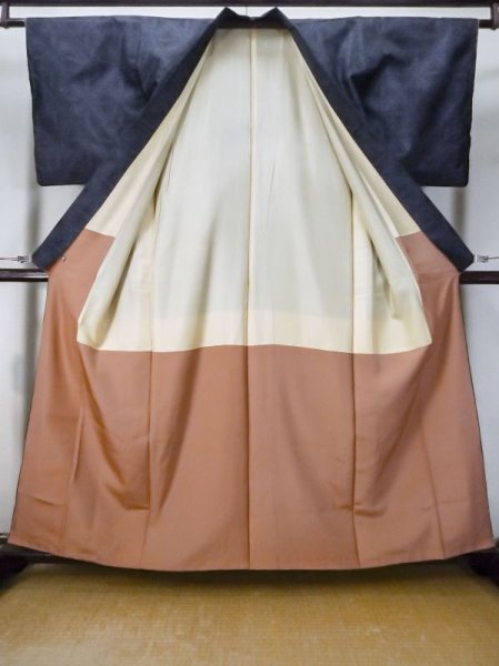 画像2: M0315E  大島紬 女性用着物  シルク（正絹）   紺, 七宝 【中古】 【USED】 【リサイクル】 ★★★☆☆ (2)