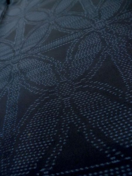 画像7: M0315E  大島紬 女性用着物  シルク（正絹）   紺, 七宝 【中古】 【USED】 【リサイクル】 ★★★☆☆ (7)