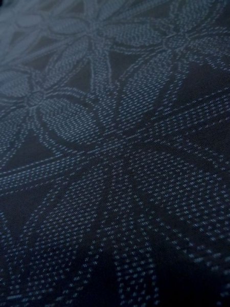 画像8: M0315E  大島紬 女性用着物  シルク（正絹）   紺, 七宝 【中古】 【USED】 【リサイクル】 ★★★☆☆ (8)