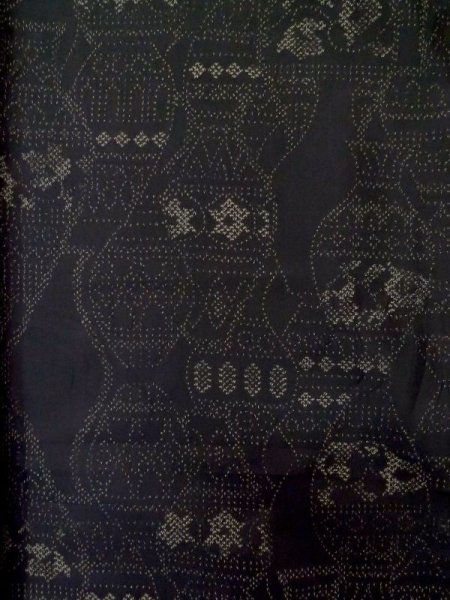 画像3: M0315F  紬 女性用着物  シルク（正絹）   黒, 壺 【中古】 【USED】 【リサイクル】 ★★★★☆ (3)