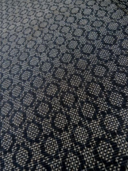 画像8: M0315I  大島紬 女性用着物  シルク（正絹）   黒, 丸 【中古】 【USED】 【リサイクル】 ★☆☆☆☆ (8)