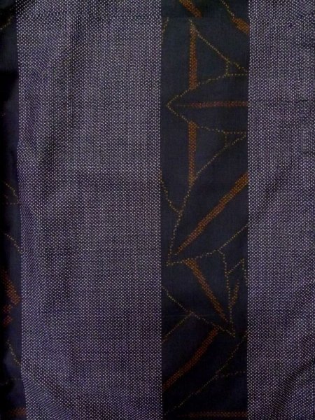 画像3: M0315J  大島紬 女性用着物  シルク（正絹）  深い 桃色, 葉 【中古】 【USED】 【リサイクル】 ★★★☆☆ (3)