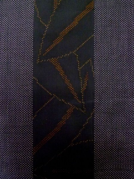 画像5: M0315J  大島紬 女性用着物  シルク（正絹）  深い 桃色, 葉 【中古】 【USED】 【リサイクル】 ★★★☆☆ (5)