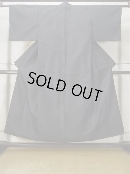 画像1: M0315M  織 女性用着物  シルク（正絹）   黒, 十字 【中古】 【USED】 【リサイクル】 ★★☆☆☆ (1)