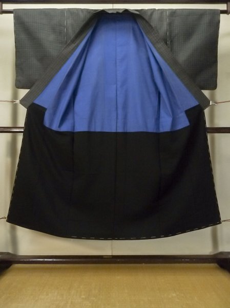 画像2: M0315Q  紬 女性用着物  シルク（正絹）  深い 青緑色, チェック柄 【中古】 【USED】 【リサイクル】 ★☆☆☆☆ (2)