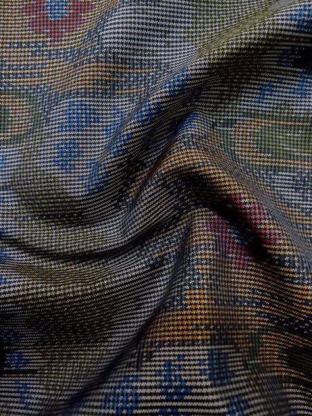 画像11: M0315T Mint  大島紬 女性用着物  シルク(正絹)  淡い マルチカラー, 抽象的模様 淡い【中古】 【USED】 【リサイクル】 ★★★★☆ (11)