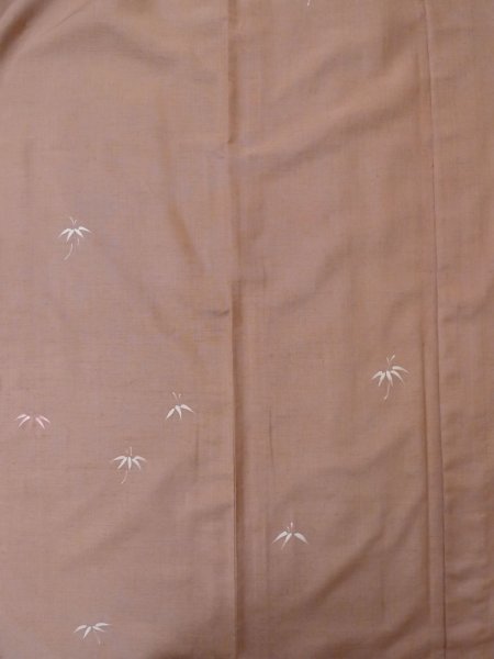画像4: M0315Y  付下げ 女性用着物  シルク(正絹)  淡い 桃色, 笹 【中古】 【USED】 【リサイクル】 ★★★☆☆ (4)