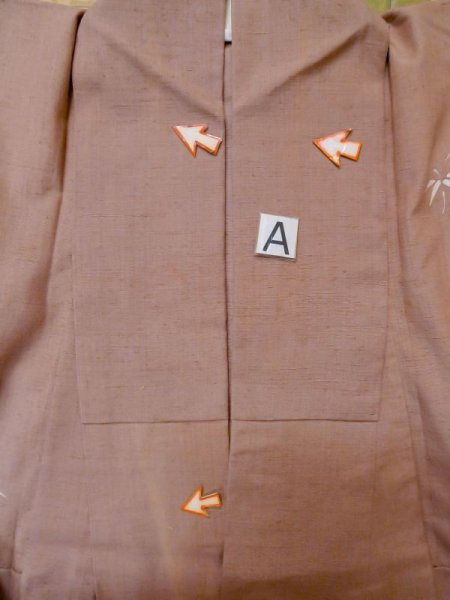 画像14: M0315Y  付下げ 女性用着物  シルク(正絹)  淡い 桃色, 笹 【中古】 【USED】 【リサイクル】 ★★★☆☆ (14)