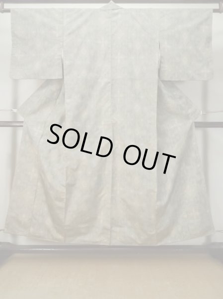 画像1: M0316D  大島紬 女性用着物  シルク（正絹）  淡い 黄緑色, 幾何学模様 【中古】 【USED】 【リサイクル】 ★★★★☆ (1)