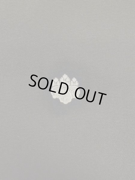 画像4: M0328A  留袖 女性用着物 比翼仕立て シルク（正絹）   黒, 松/松葉 【中古】 【USED】 【リサイクル】 ★★☆☆☆ (4)