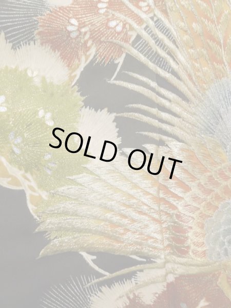 画像9: M0328A  留袖 女性用着物 比翼仕立て シルク（正絹）   黒, 松/松葉 【中古】 【USED】 【リサイクル】 ★★☆☆☆ (9)