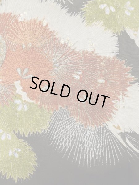 画像10: M0328A  留袖 女性用着物 比翼仕立て シルク（正絹）   黒, 松/松葉 【中古】 【USED】 【リサイクル】 ★★☆☆☆ (10)