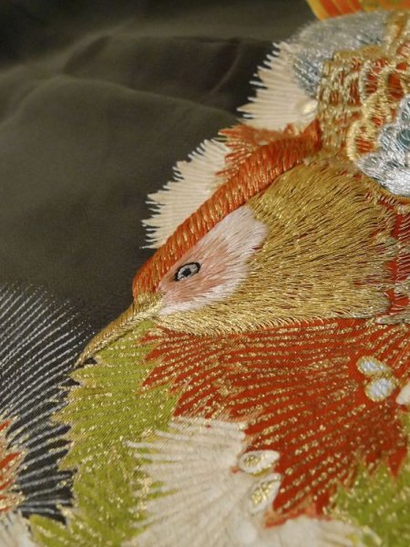 画像12: M0328A  留袖 女性用着物 比翼仕立て シルク(正絹)   黒, 松/松葉 【中古】 【USED】 【リサイクル】 ★★☆☆☆ (12)